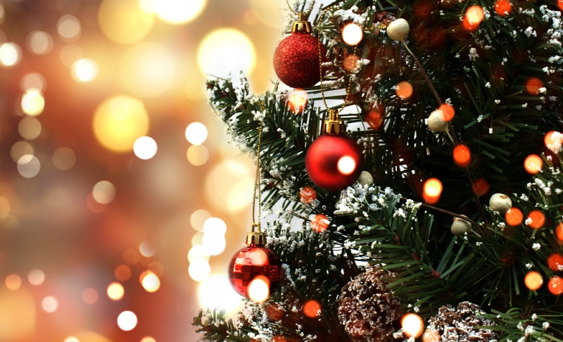 True: For 13 years, between 1647 and 1660, Christmas was banned in the UK.