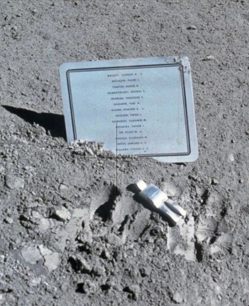 True: The crew of Apollo 15 placed an aluminum sculpture called Fallen Astronaut on the moon.