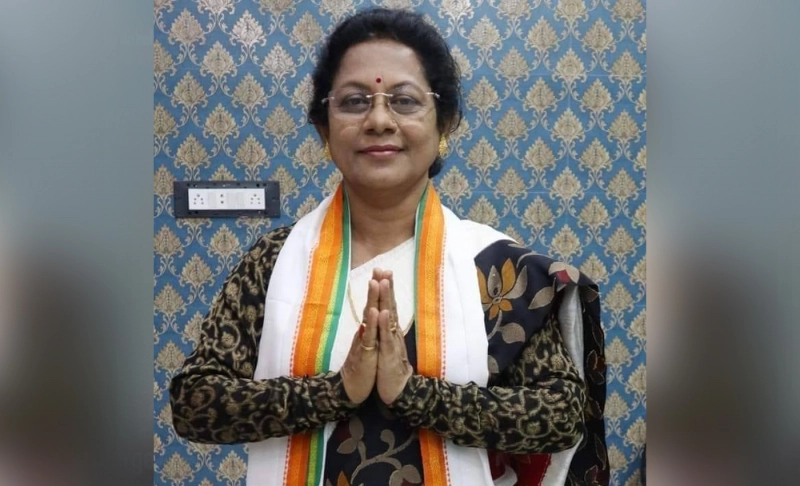 True: Calcutta High Court has asked the Election Commission to deport TMC MLA Alo Rani Sarkar.