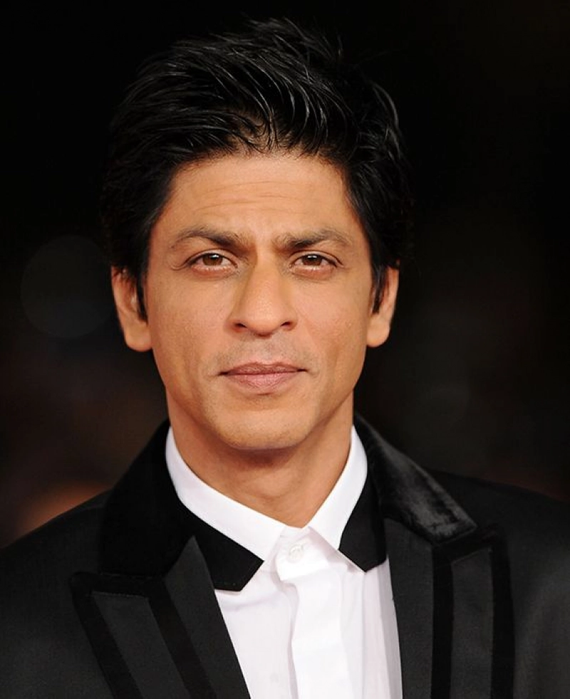 False: Shah Rukh Khan is playing the lead role in a movie which is being made on Tipu Sultan.