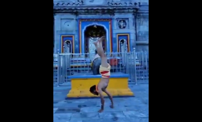 False: No, this video doesn't show a 26-year-old PM Narendra Modi practicing yoga