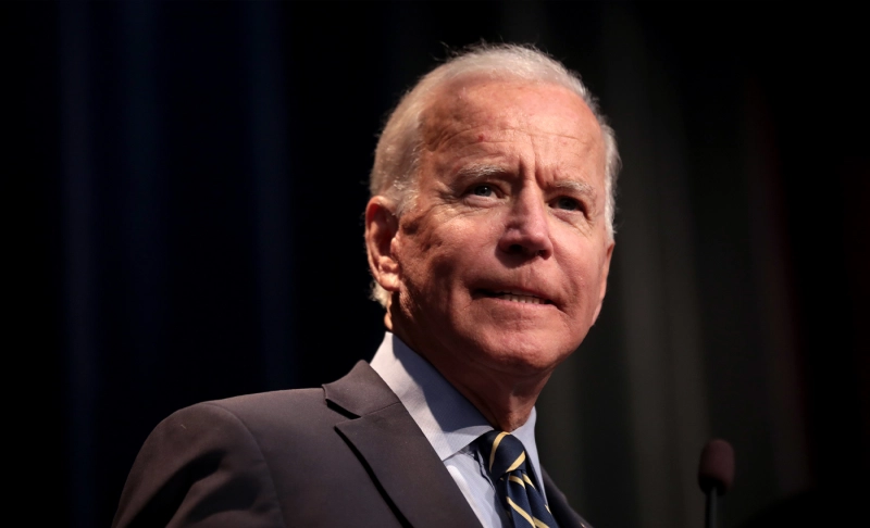 True: Former U.S. Vice President Joe Biden quit the presidential race in 1987 after he was found incorporating a British Labour Party leader's speech.