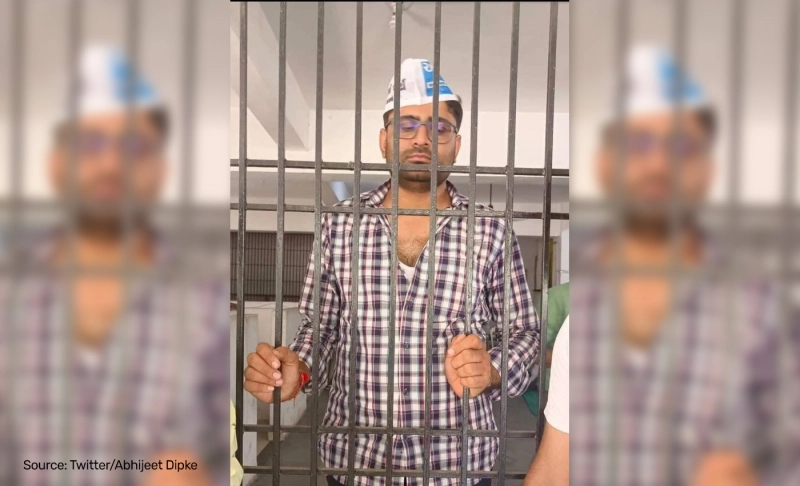 Misleading: Image shows AAP leader Gopal Italia behind bars after Delhi Police arrested him for abusing Modi.