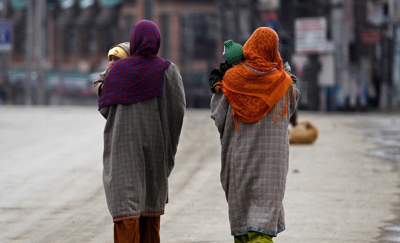 Misleading: Indian officials demolished illegal constructions of Rohingyas in Jammu & Kashmir.