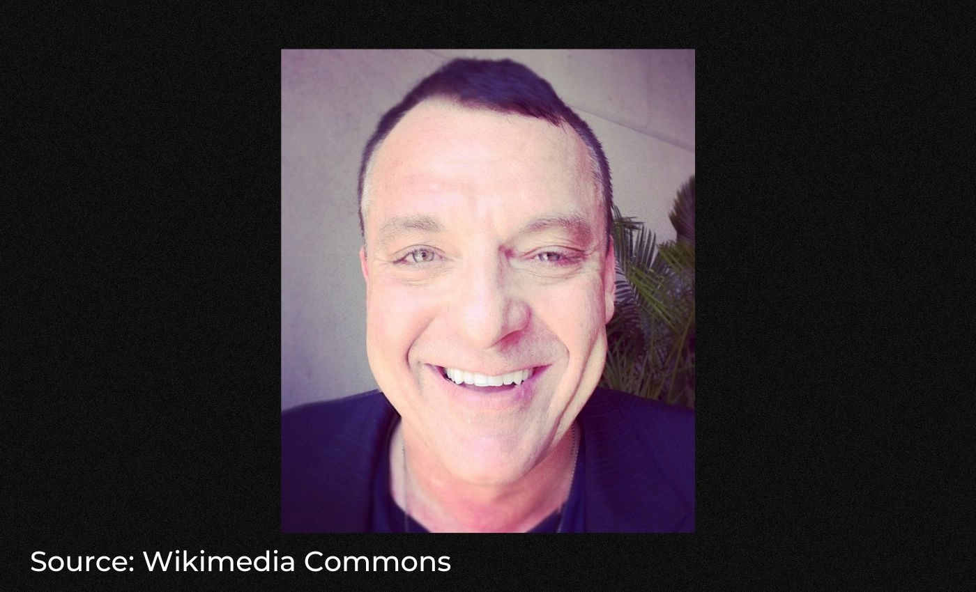 False: The COVID-19 vaccine caused Tom Sizemore to suffer a ruptured cerebral aneurysm, leading to his death.