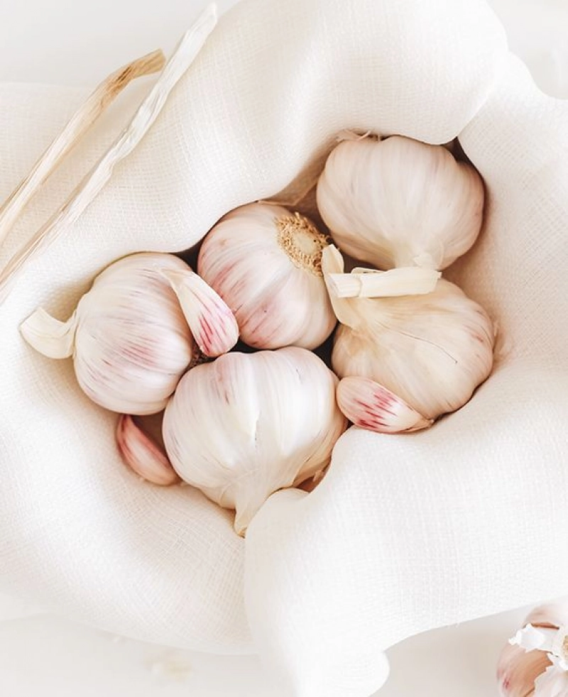 False: Garlic will prevent COVID-19 infection.