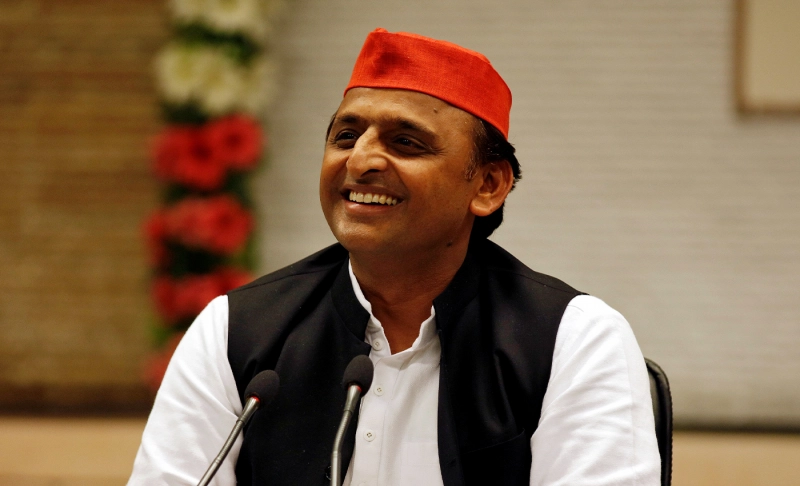 False: Akhilesh Yadav said the Samajwadi Party will build 2,000 mosques in Uttar Pradesh.