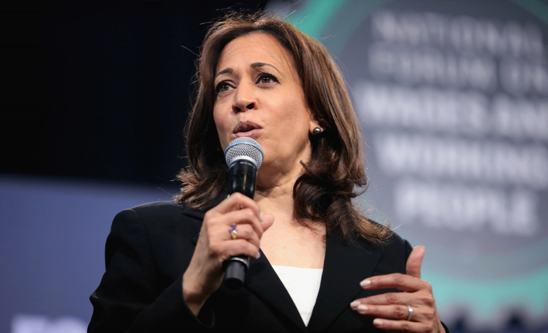 Kamala Harris is an anti-vaxxer.