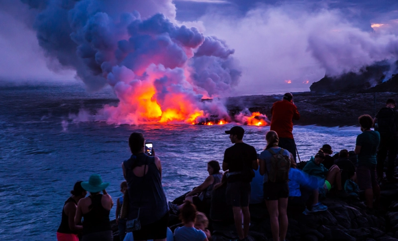 False: The volcanic eruption that resulted in Tsunami in Tonga was a hypersonic missile strike.